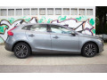 volvo-v40-d2-20l-120k-inscription-small-1