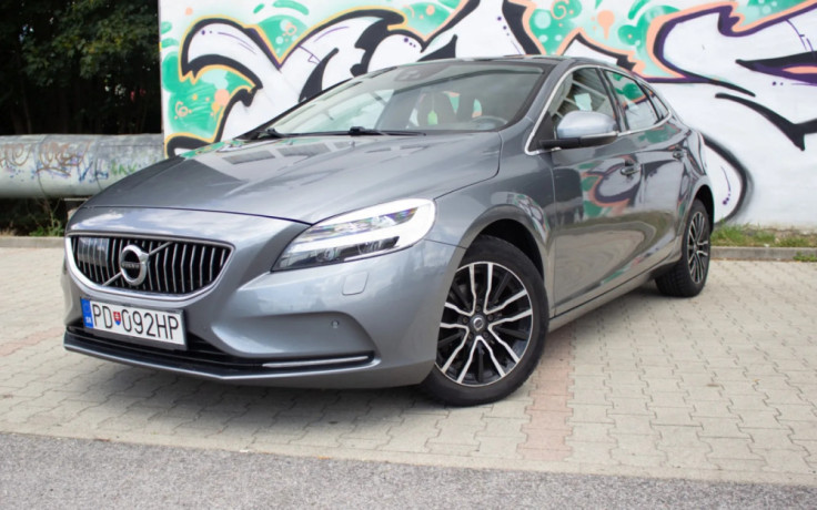 volvo-v40-d2-20l-120k-inscription-big-2
