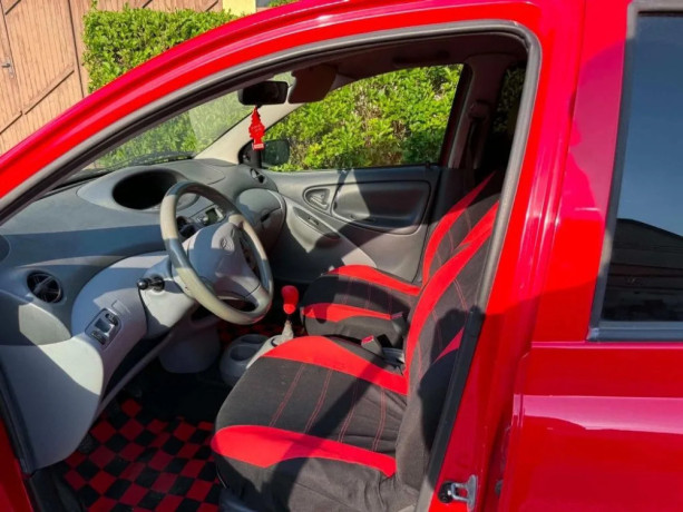 toyota-yaris-2004-big-2