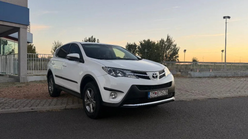 toyota-rav4-22-l-d-4d-premium-110kw149hp-m6-big-1