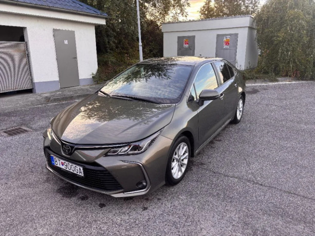 toyota-corolla-15-dynamic-force-comfort-92kw125hp-m6-big-1