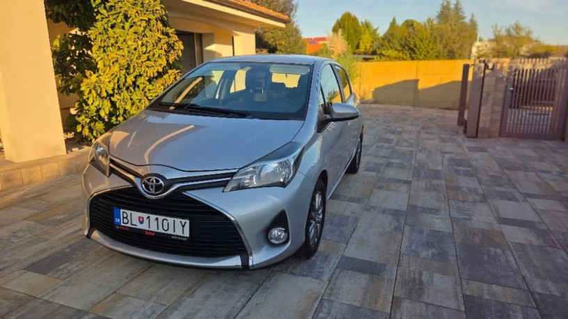 toyota-yaris-133-dual-vvt-i-active-73kw99hp-m6-big-1