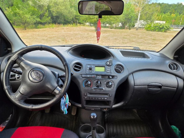 toyota-yaris-10-benzin-48kw-manual-prevodovka-big-2