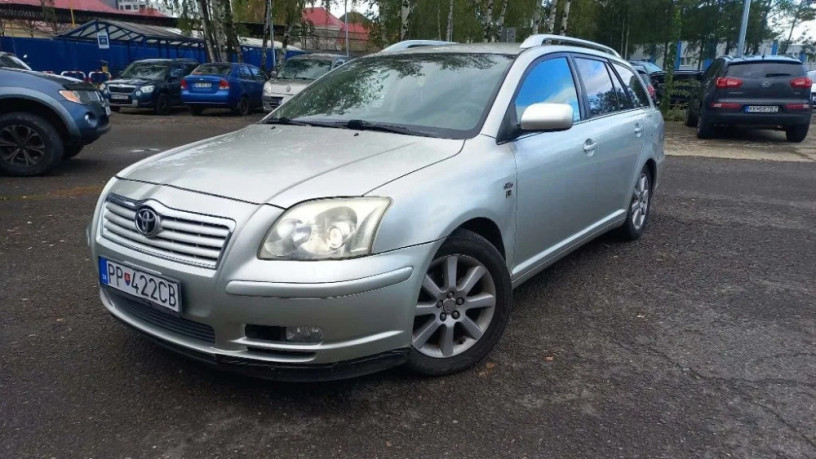 toyota-avensis-combi-predam-big-2