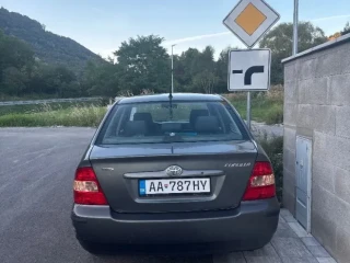 toyota-corolla-sedan