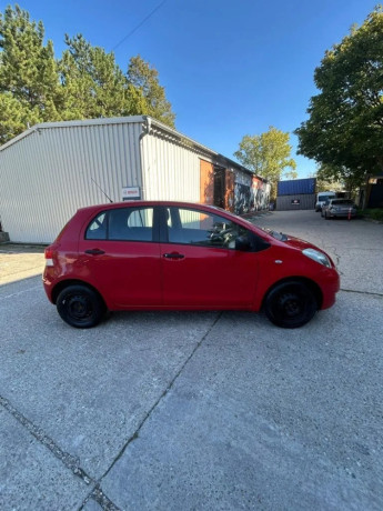 toyota-yaris-10-59kw-2009-big-2