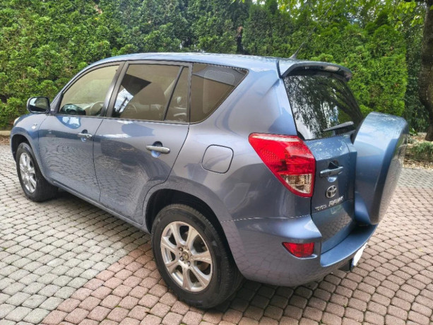 toyota-rav4-22-d-4d-135-lux-100kw136hp-m6-big-1