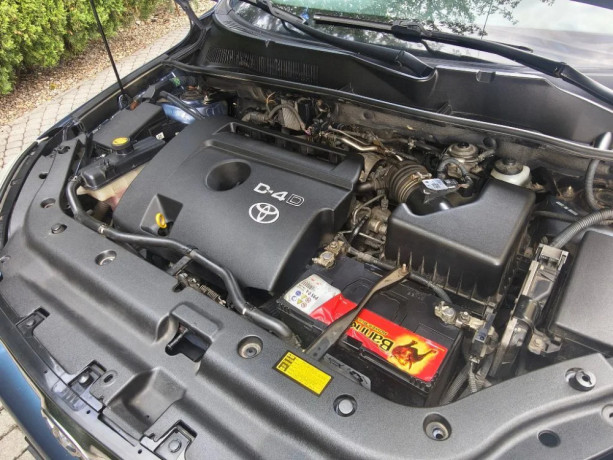 toyota-rav4-22-d-4d-135-lux-100kw136hp-m6-big-3