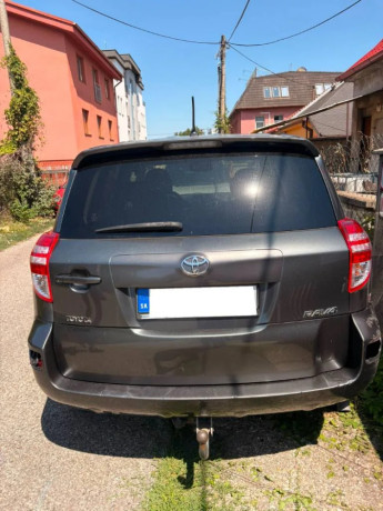 toyota-rav4-22l-d-4d-150-sol-big-1