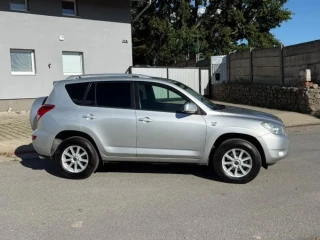toyota-rav4-22-d-4d-4x4-2007