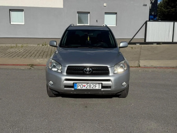 toyota-rav4-22-d-4d-4x4-2007-big-3
