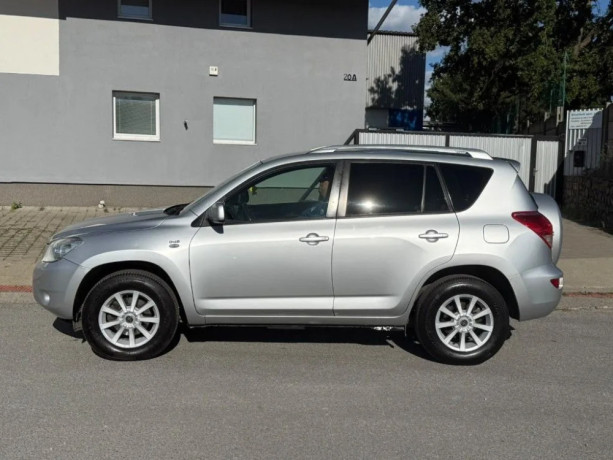 toyota-rav4-22-d-4d-4x4-2007-big-2