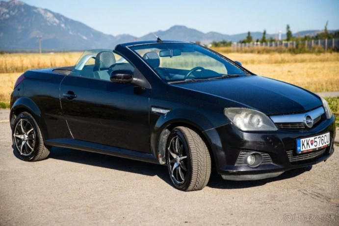 opel-tigra-twintop-18-92kw-125koni-big-0