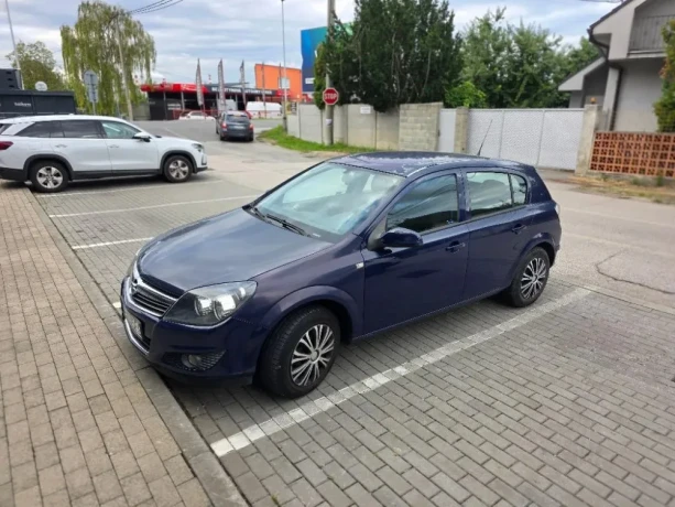 opel-astra-h-big-2