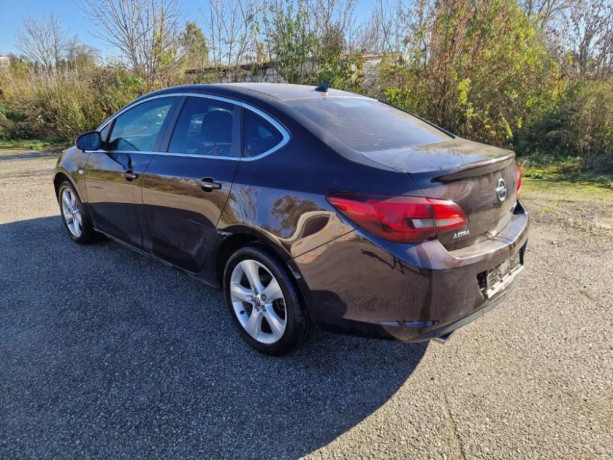 opel-astra-pojazdne-14-turbo-cosmo-2014-benzin-140-000-km-103-kw-m6-big-0