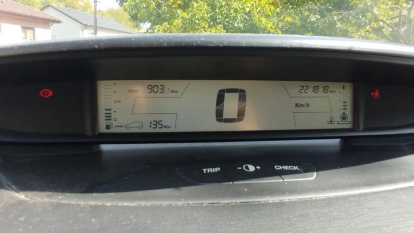 citroen-c4-sedan-16-80kw-big-0