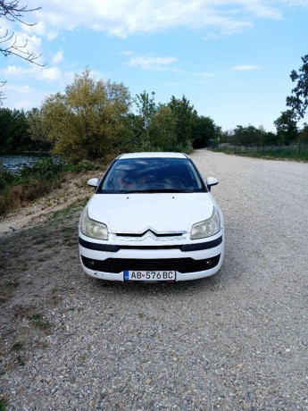 citroen-c4-sedan-hatchback-big-0