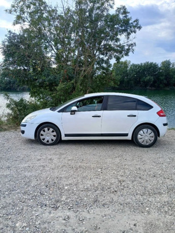 citroen-c4-sedan-hatchback-big-2
