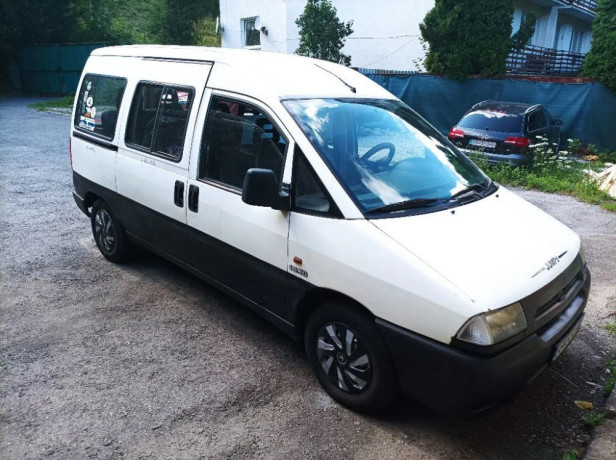 citroen-jumpy-9-miest-big-1