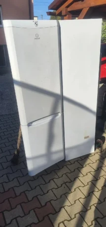 predam-chladnicku-indesit-big-0
