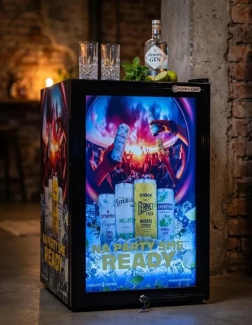 predam-mini-barovu-presklenu-chladnicku-big-0