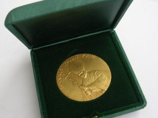 ae-medaila-1998-papez-jan-pavol-ii-navsteva-v-rakusku