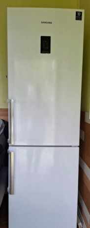predam-chladnicku-samsung-no-frost-vyborny-stav-big-0