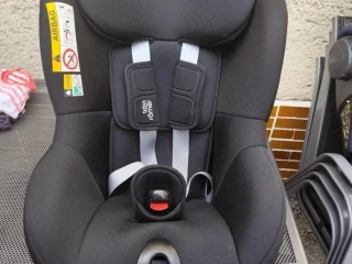 autosedacka-britax-romer-dualfix-m-i-size