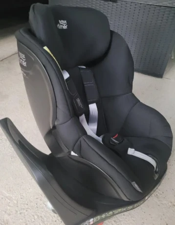 britax-romer-dual-fix-m-i-size-big-0