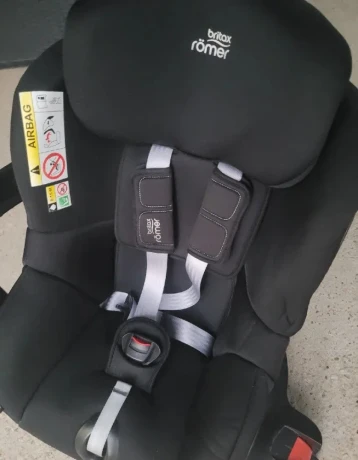 britax-romer-dual-fix-m-i-size-big-2