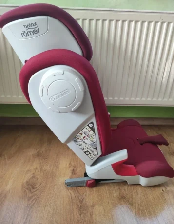 detska-autosedacka-15-36kg-big-0