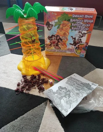 padajuce-opicky-od-mattel-big-0