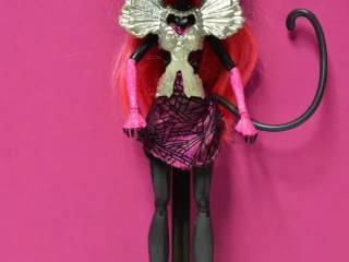 monster-high-catty-noir-abbey-clawdia