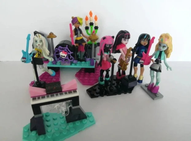 mega-bloks-monster-high-kapela-big-3