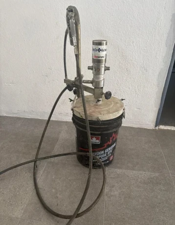 predam-pneumaticke-mazacie-a-hydraulicke-cerpadlo-big-3