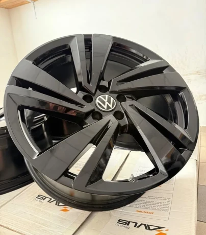 nepouzite-hlinikove-disky-5x112-r20-vw-touareg-rline-nevada-big-1