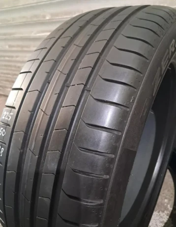 pirelli-letne-22550r18-big-2