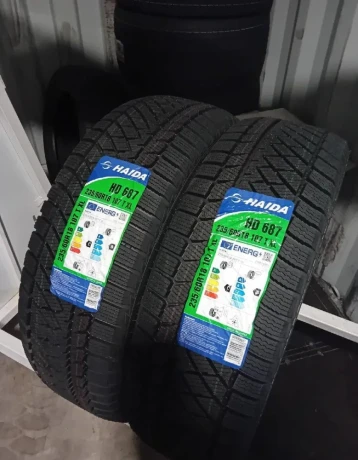 23560r18-nove-zimne-pneumatiky-big-0