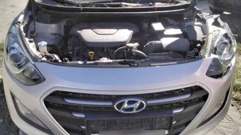 predam-hmlovka-hyundai-i30-16-2016-motor-g4fg-svetlo-dver-big-4