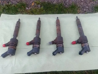 vstrekovace-bosch-0445110165