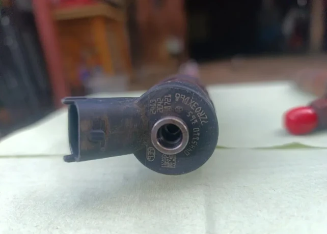 vstrekovace-bosch-0445110165-big-1