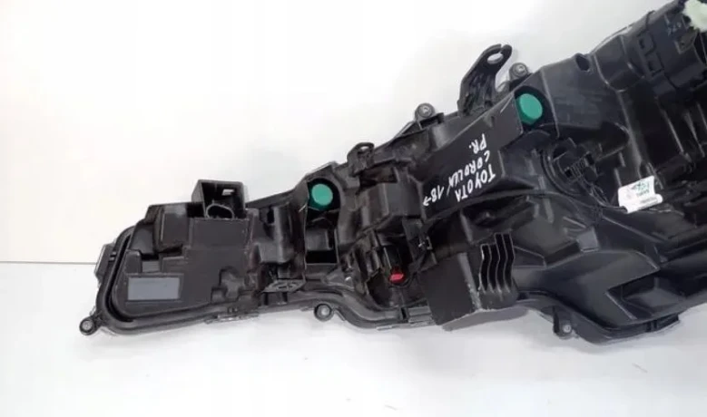 toyota-corolla-svetlo-full-led-e21-2018-21-big-2