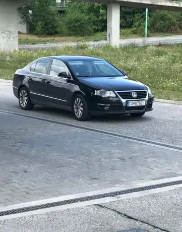 vw-pasat-b6-cierny-big-0