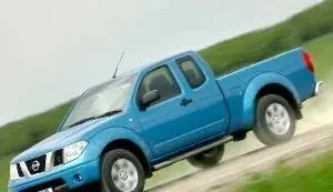 navara-d40-big-2