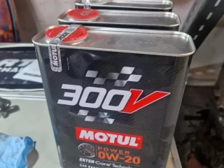 motul-v300-0w20-3x2-litre-spolu-50eur