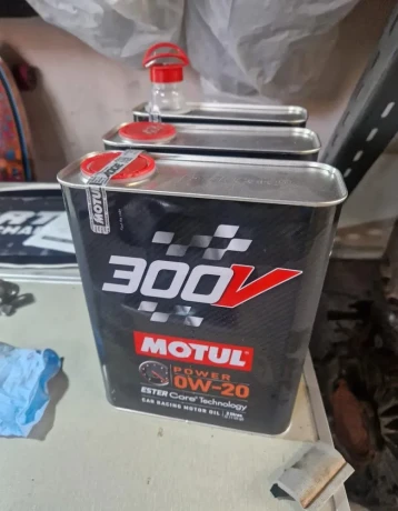 motul-v300-0w20-3x2-litre-spolu-50eur-big-0