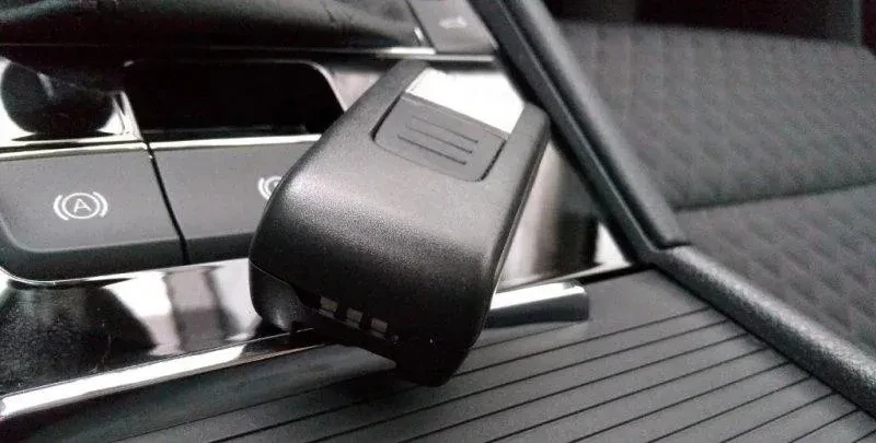 origo-skoda-vw-led-baterka-do-kufra-big-2