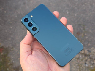 samsung-galaxy-s22-128gb-green-zachovaly-stav-nabijacka