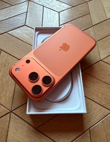 iphone-17-pro-cosmic-orange-big-1
