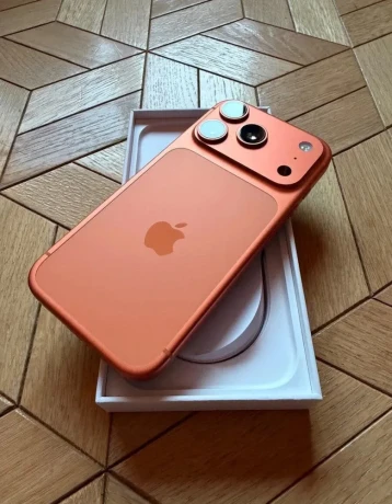 iphone-17-pro-cosmic-orange-big-2